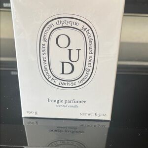 New Diptyque OUD Scented Candle in White Box